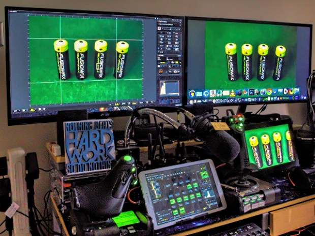 Olympus Capture and Olympus Workspaces 4 monitors finished small