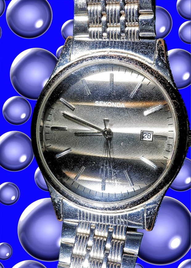 Watch and bubble from greenscreen finished - Copy